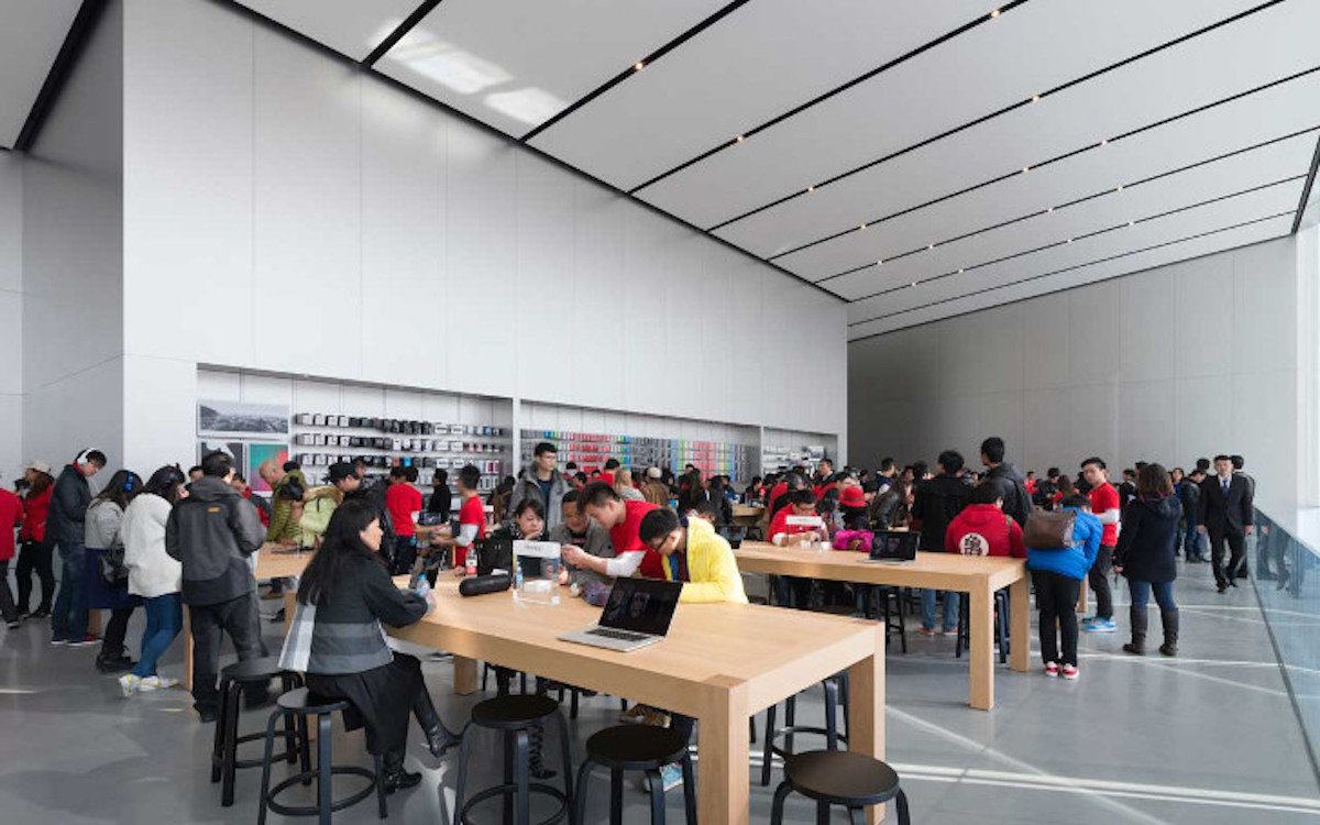apple-store-foster-and-partners-interior1